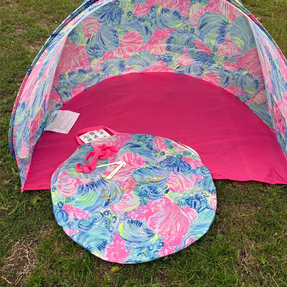 Lilly Pulitzer Beach Tent with Pink and Blue Pattern Rare